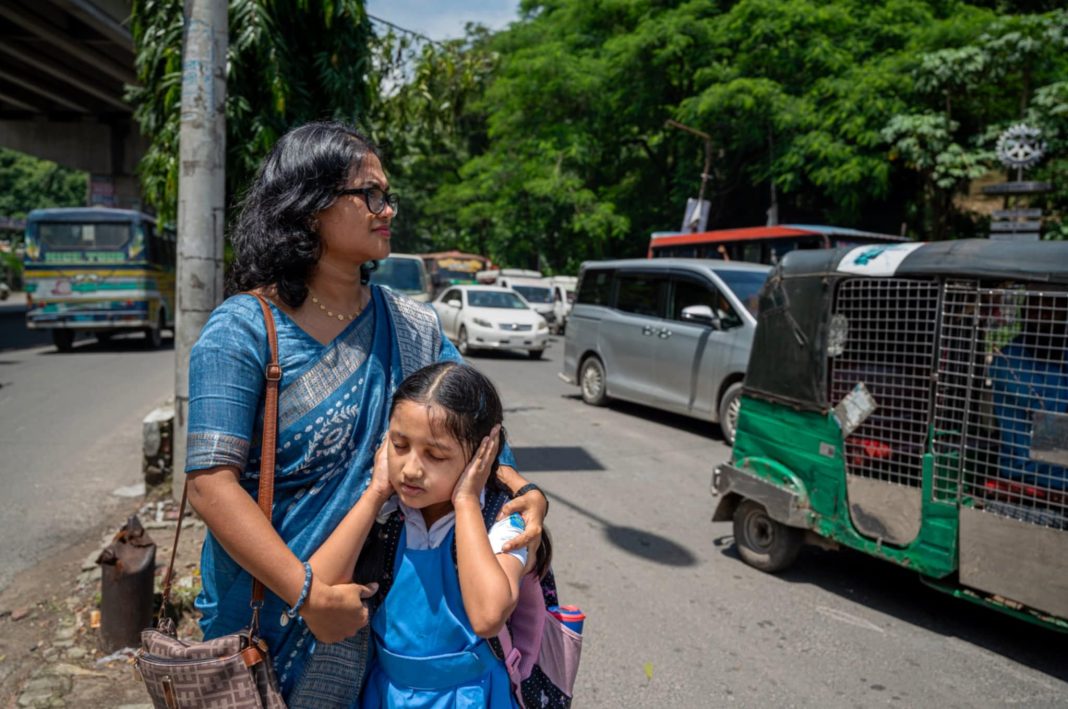 শিশুদের ভবিষ্যৎ হুমকির মুখে